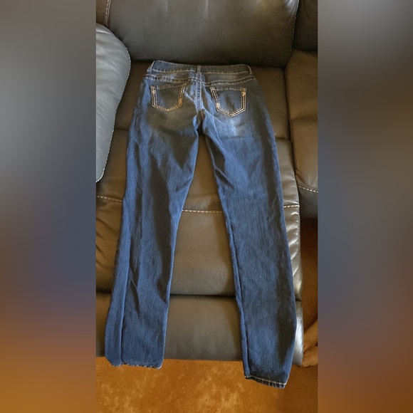 I’m selling high-rise jeggings. The brand is Maurices, size medium. - Picture 2 of 4